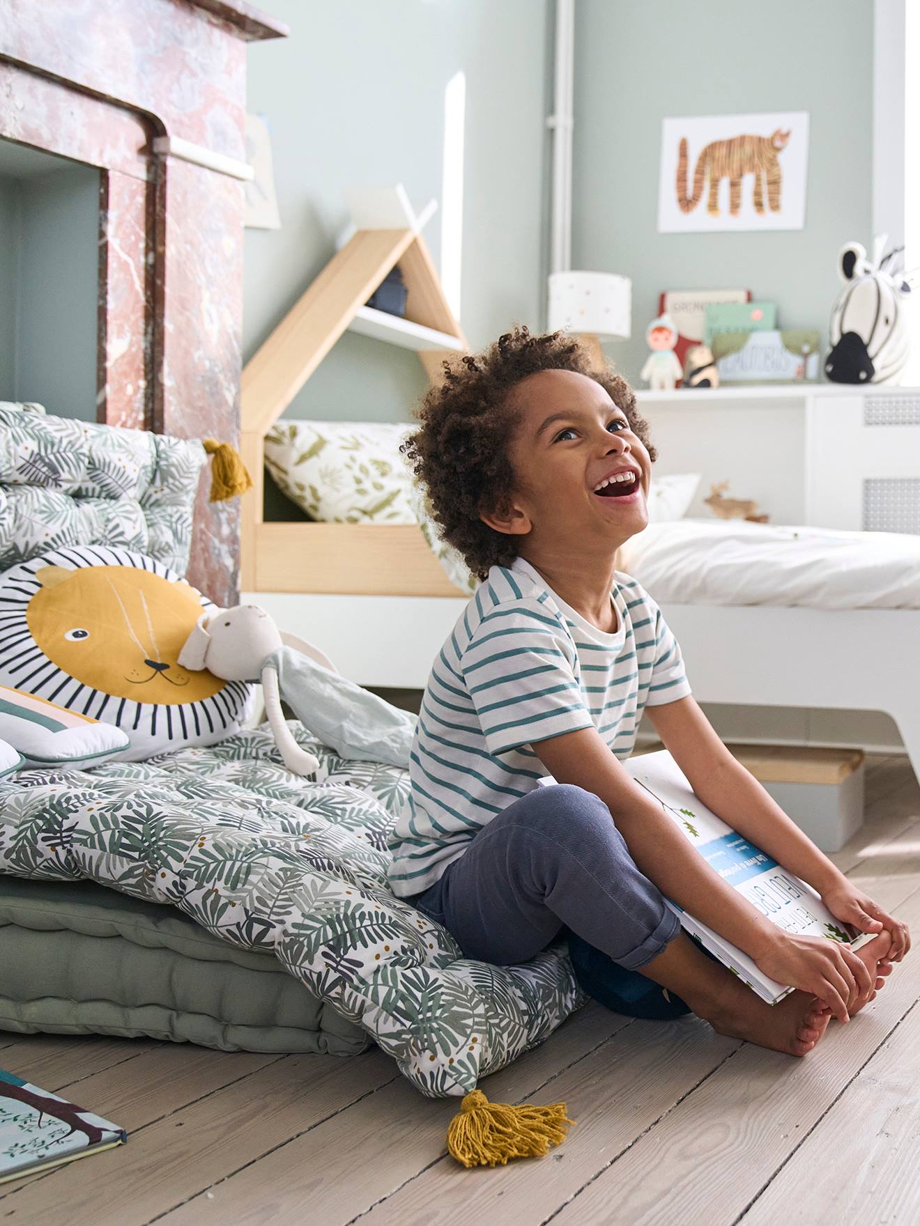 Kinderzimmer Bodenmatratze PANDAFREUNDE mit Quasten wollweiß/grün blätter von vertbaudet