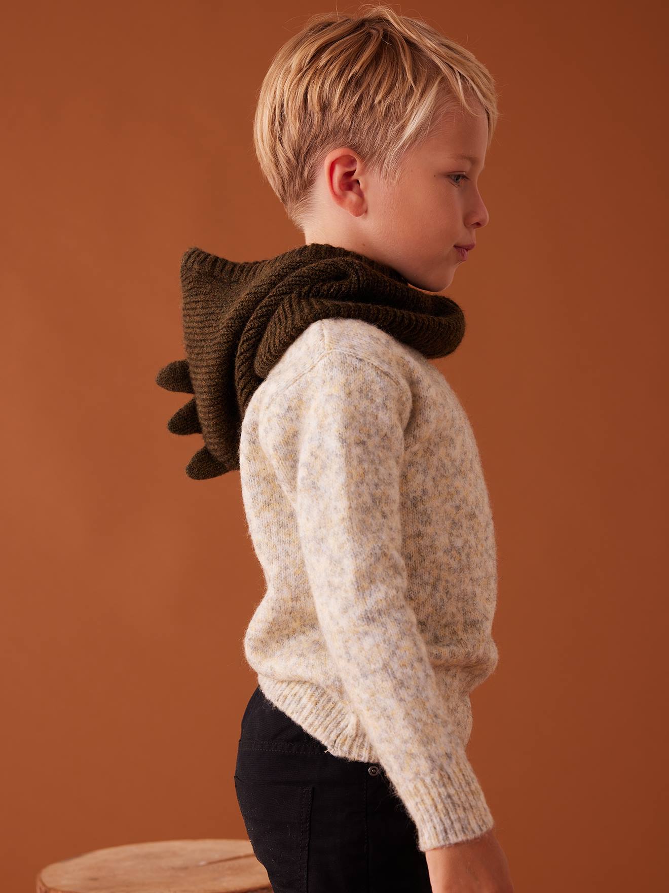 Jungen Schalmütze mit Dino-Kamm