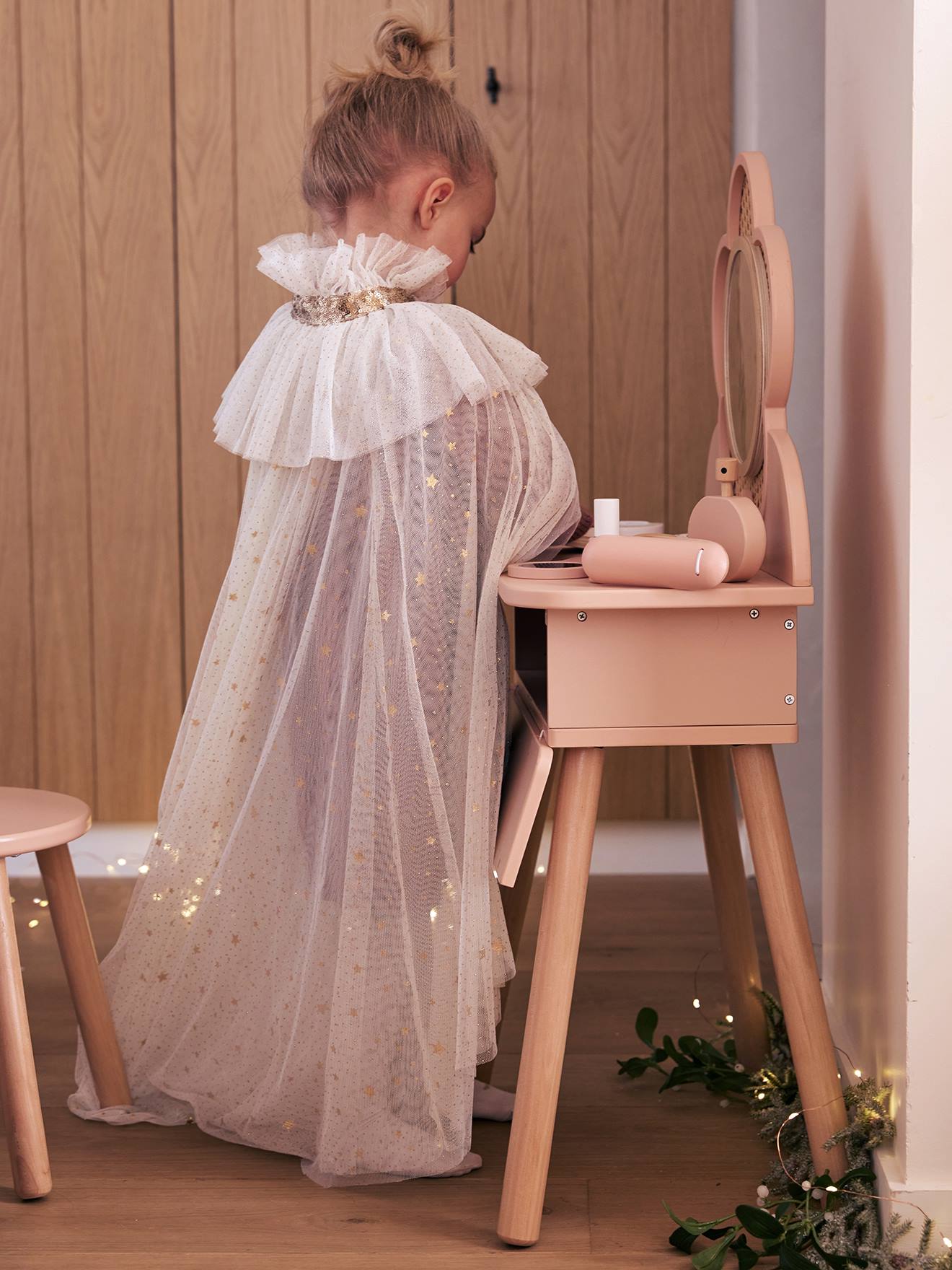 Thumbnail - Kinder Schminktisch mit Zubehör