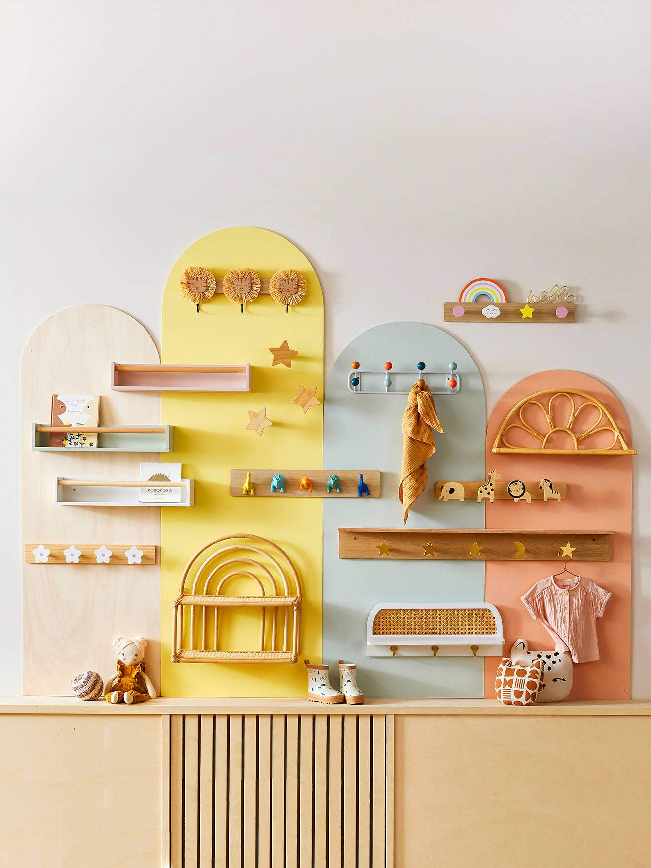 Thumbnail - Kinderzimmer Wandgarderobe LÖWE aus Naturbast