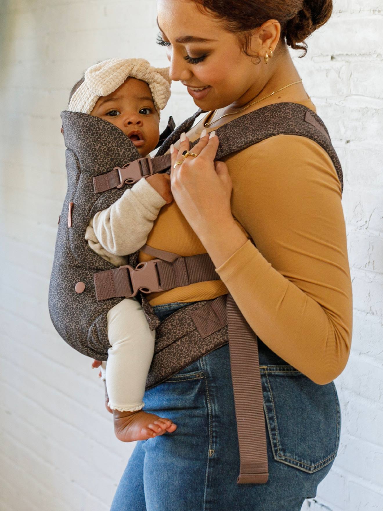 Thumbnail - Babytrage Flip 4-in-1 INFANTINO mit Leopardenmuster