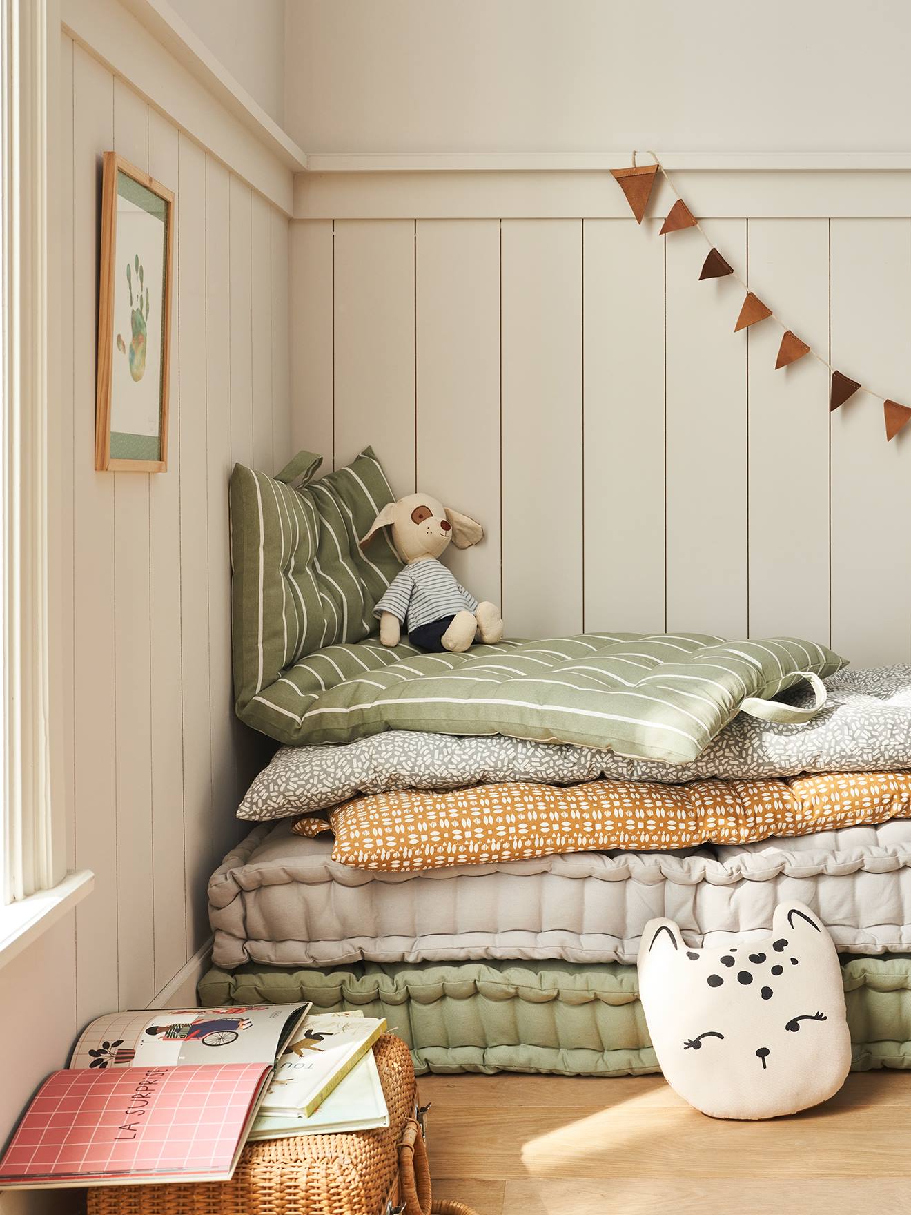 Vertbaudet Kinderzimmer Bodenmatratze Mit Tragegriffen Salbei Salbeigrün Einheitsgröße