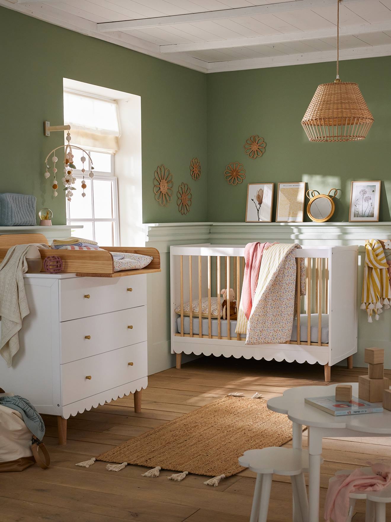 Thumbnail - Mitwachsendes Baby Bett FESTON