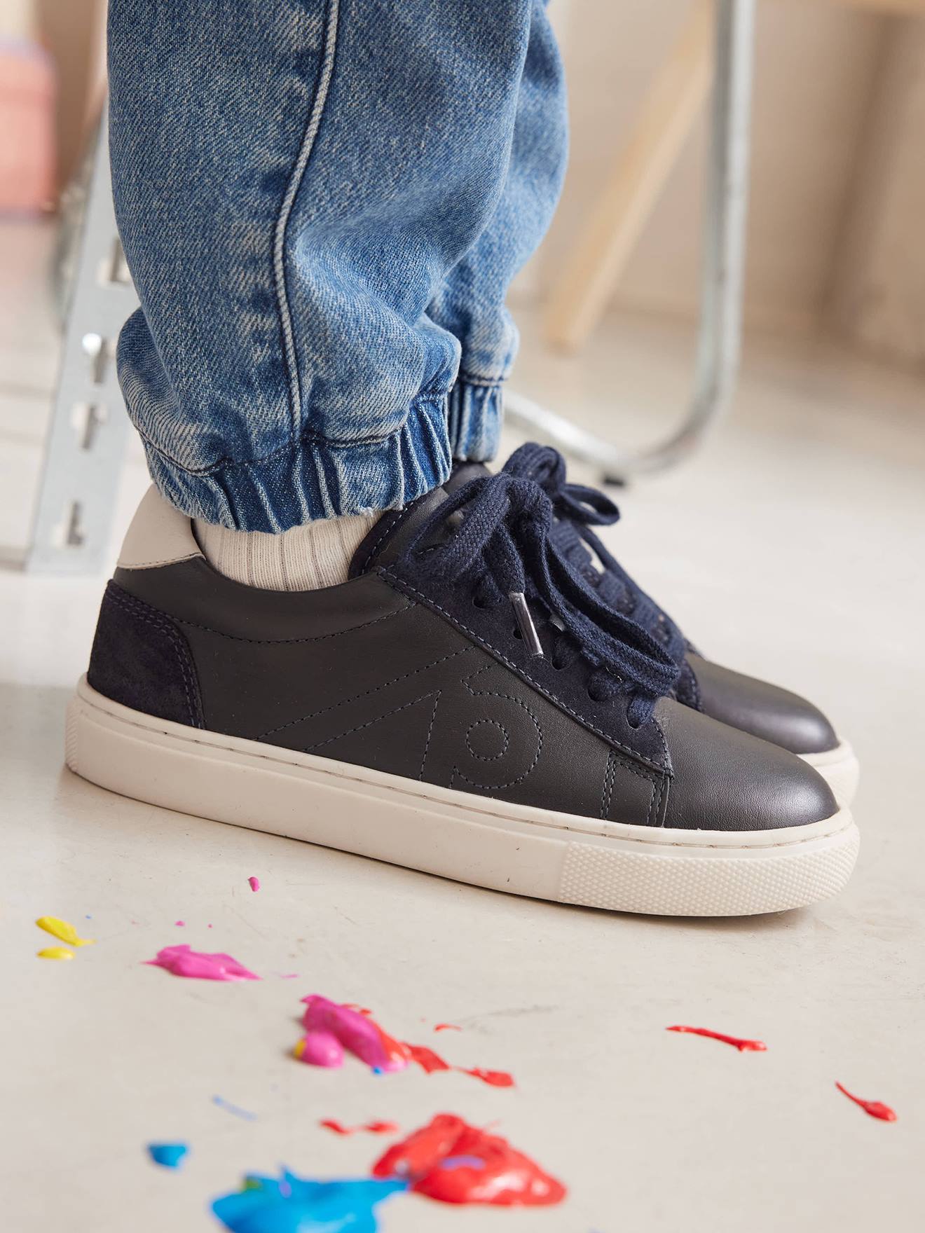 Kinder Leder-Sneakers mit Lochmuster