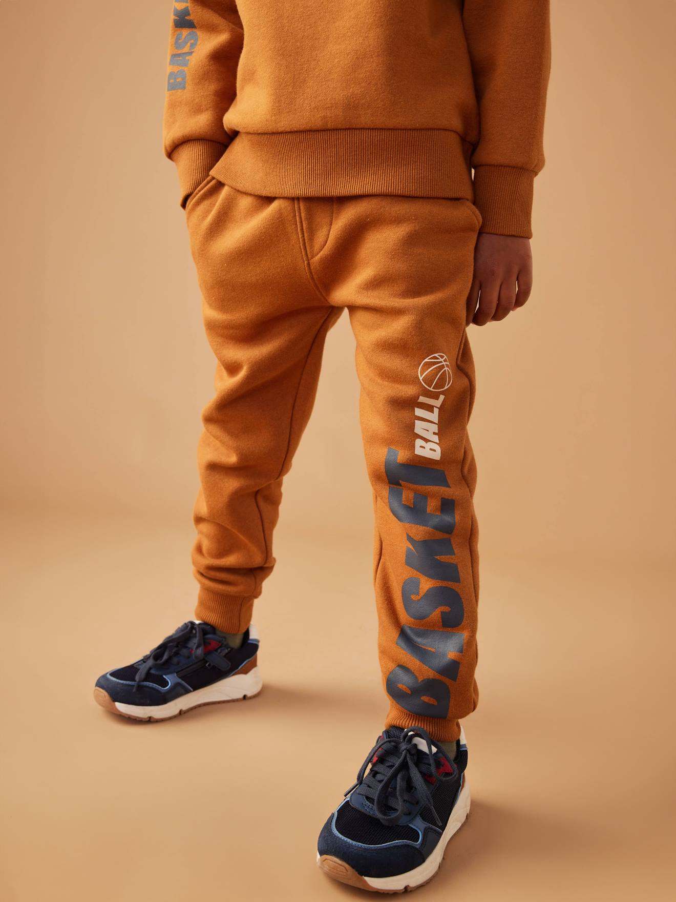 Jungen Joggpants mit XL-Schrift und Recycling-Polyester