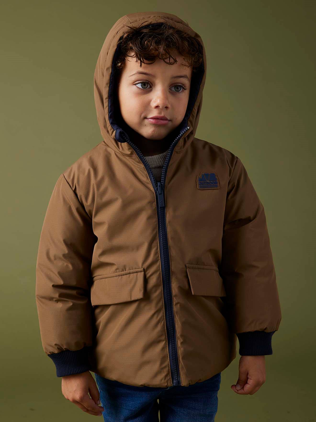 Thumbnail - Wendbare Jungen Jacke mit Kapuze und Recycling-Polyester