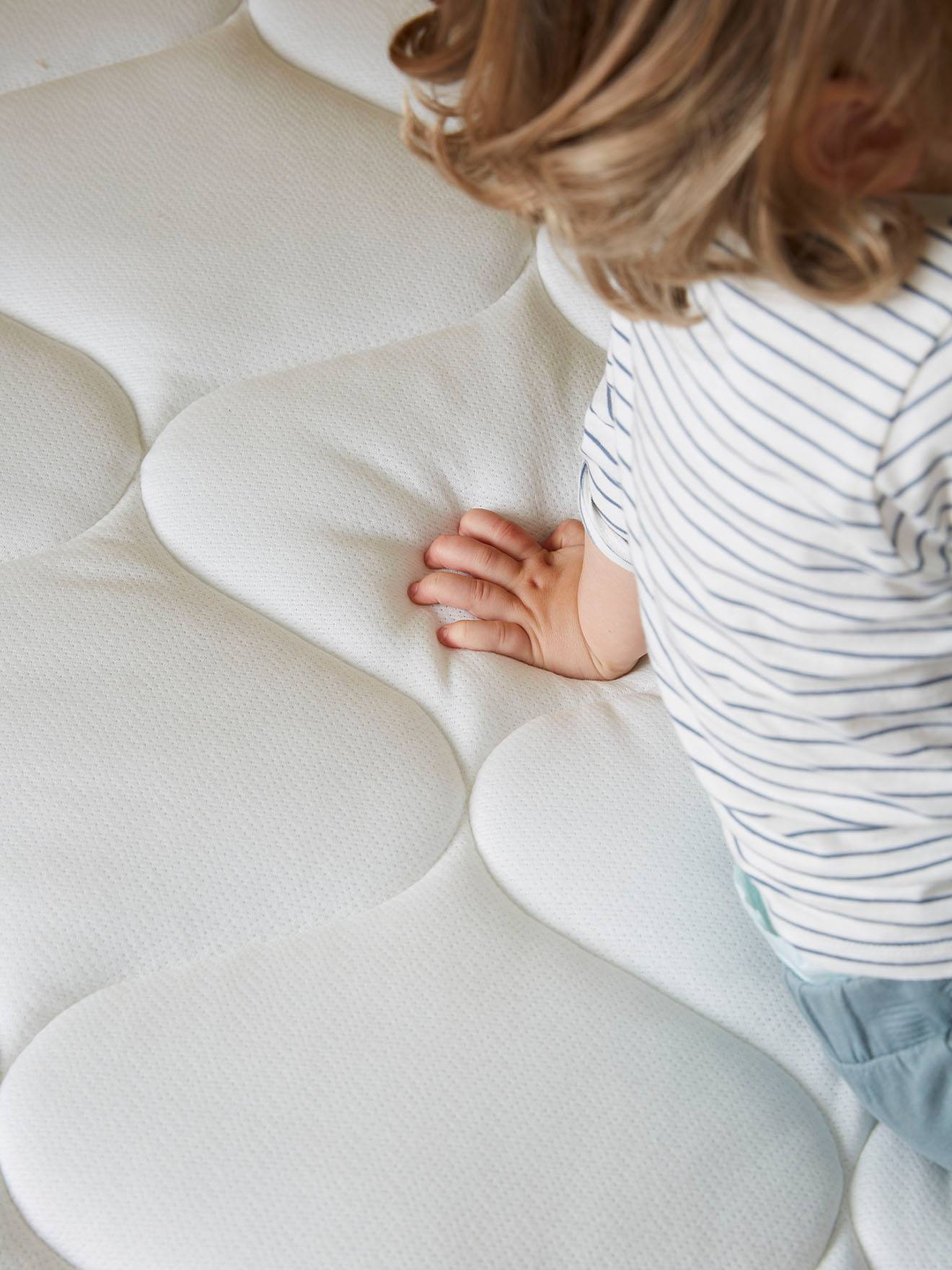 Wärmeregulierende Kinder Matratze mit Recyclingmaterial