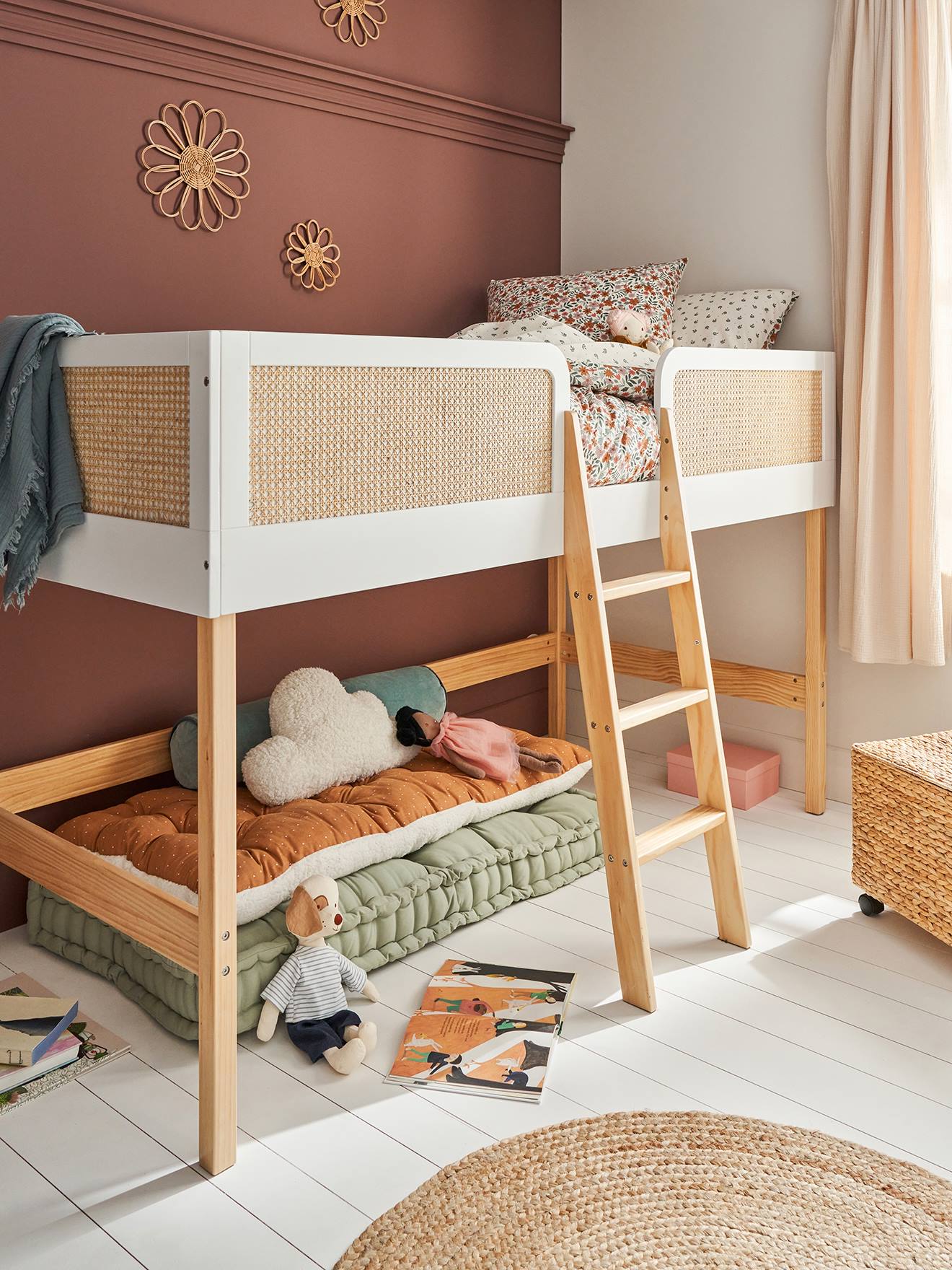 Kinderzimmer Hochbett mit Rattan