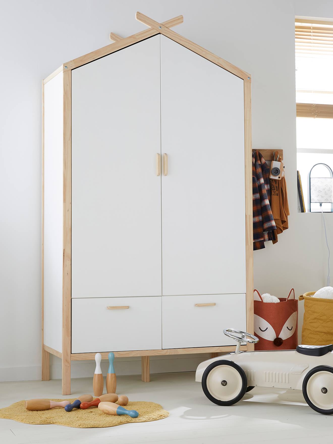 Kleiderschrank ROBINSON in Haus-Form Kinderzimmer
