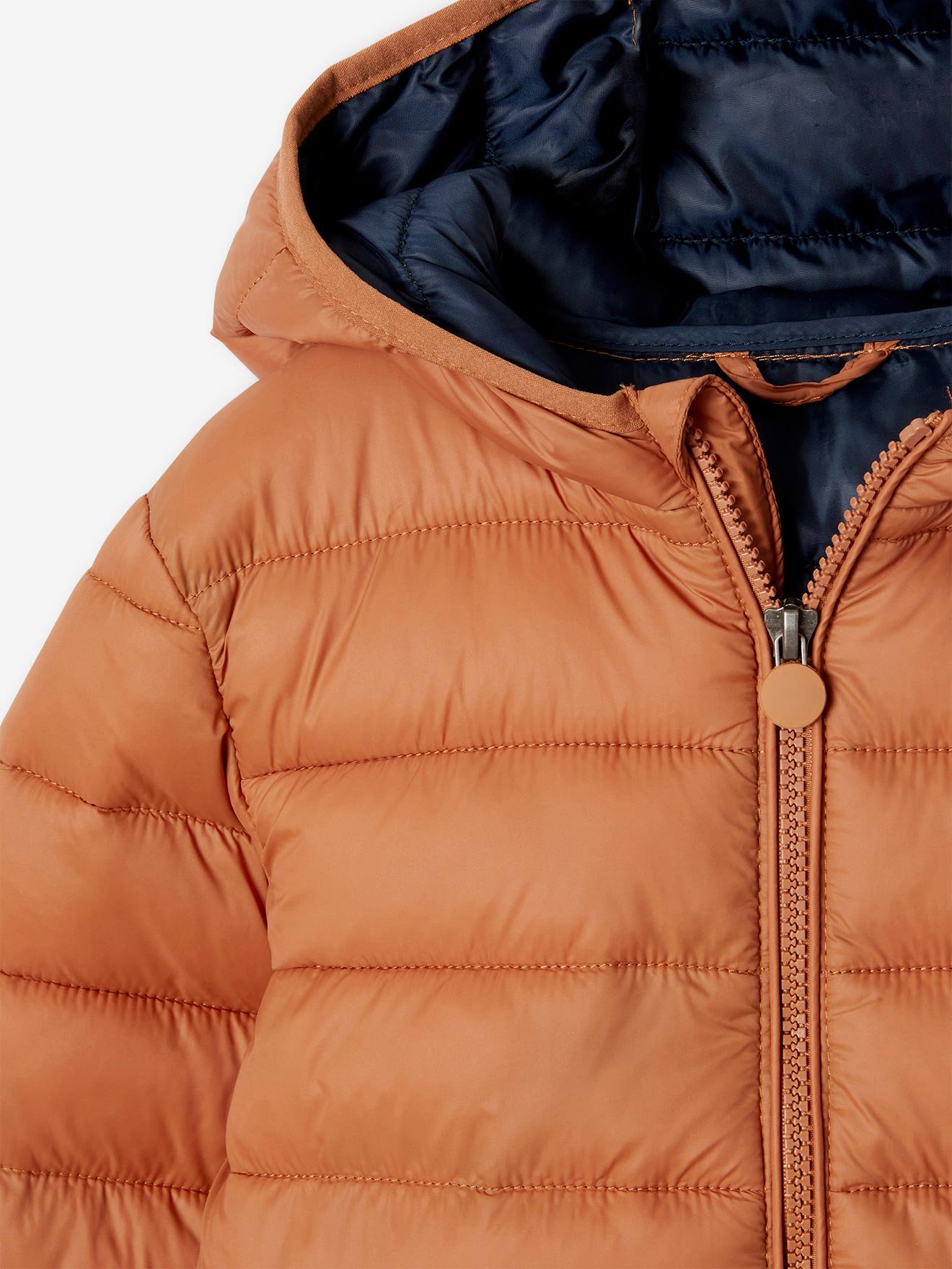 Thumbnail - Jungen Light-Steppjacke mit Kapuze und Recycling-Polyester pekannuss