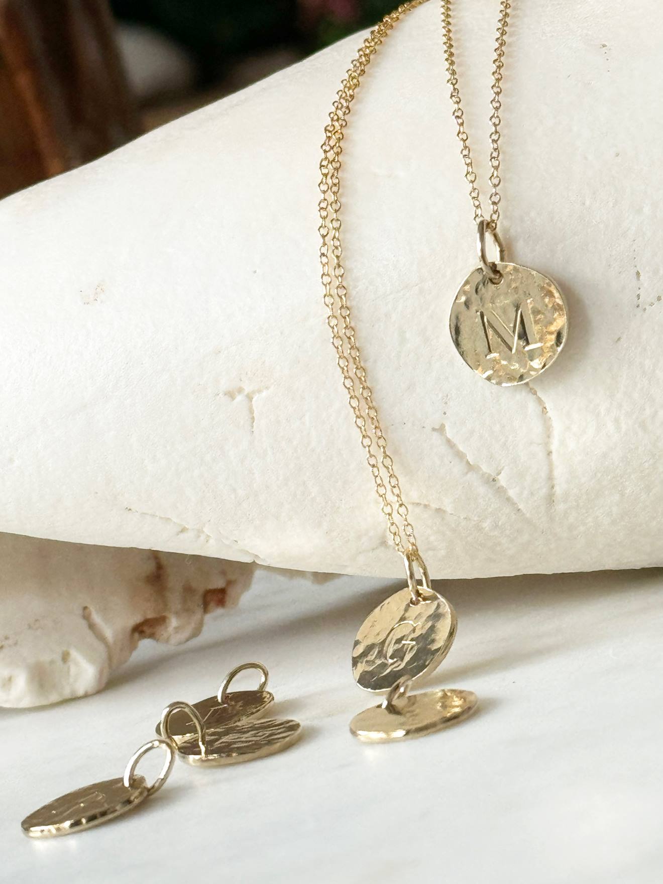 Thumbnail - Medaillon ENVIE DE FRAISE x UN DE CES QUATRE