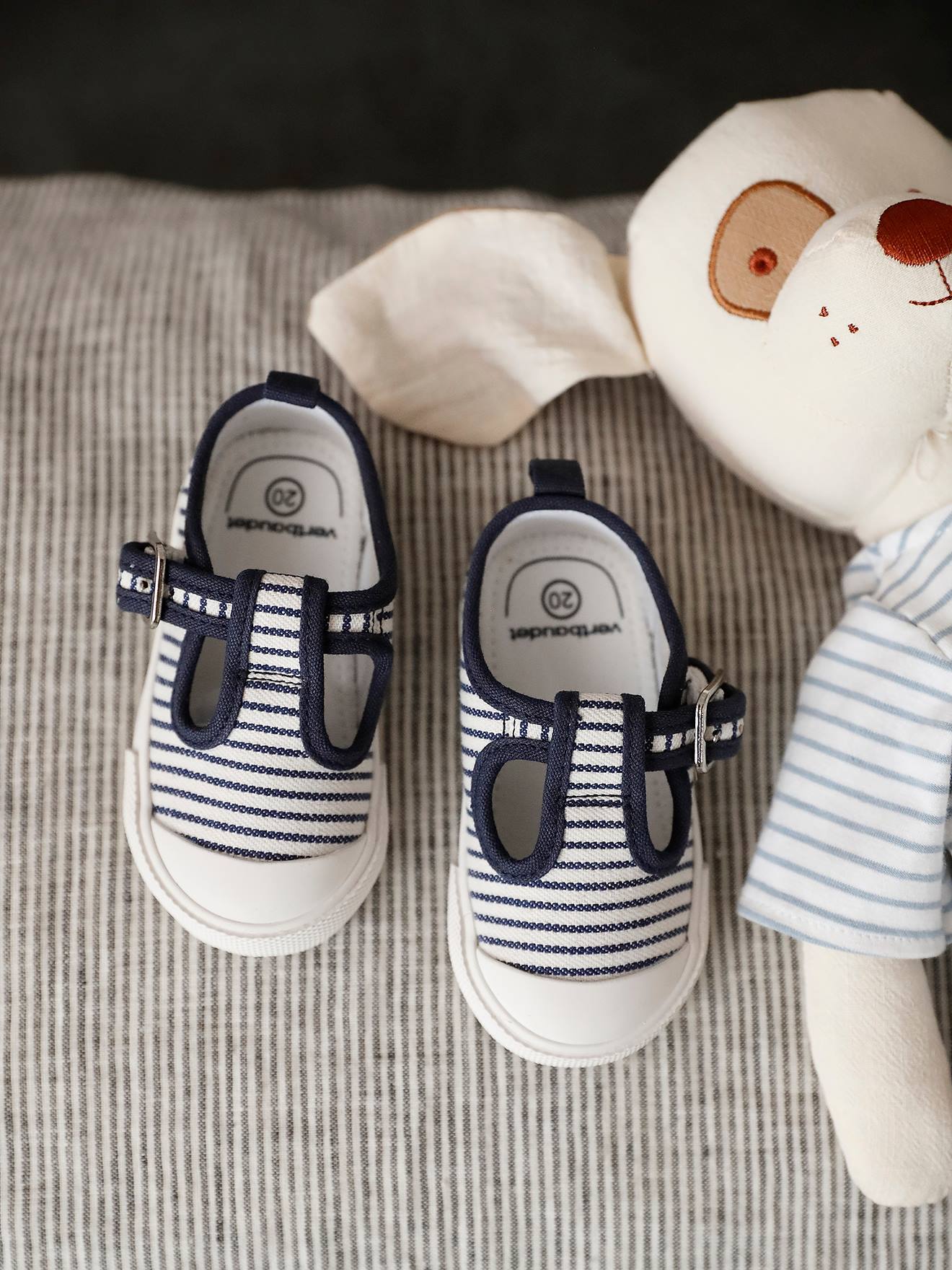 Baby Stoffschuhe mit Schnalle