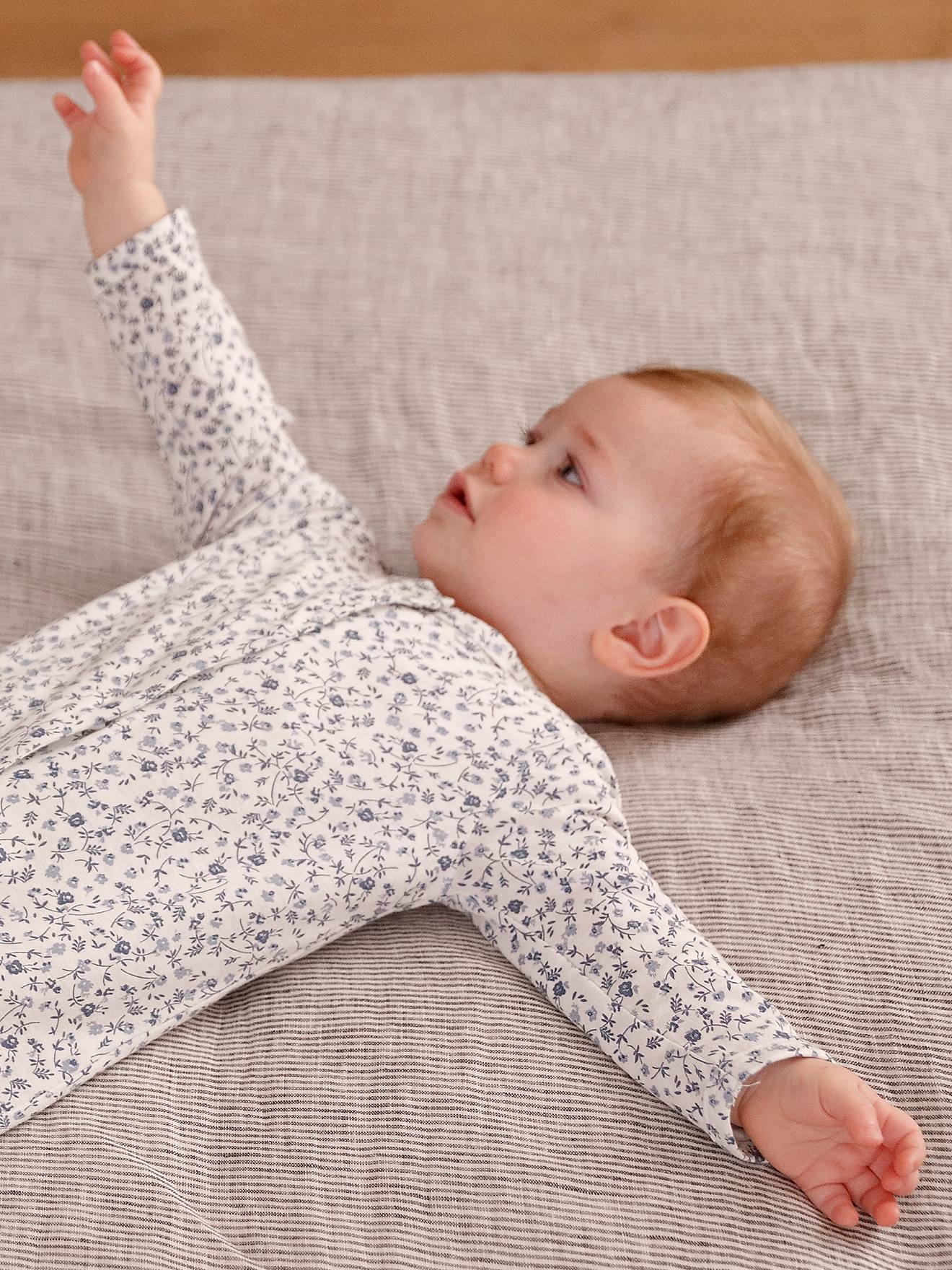 Thumbnail - Bio-Kollektion: 2er-Pack Baby Strampler mit Blumen