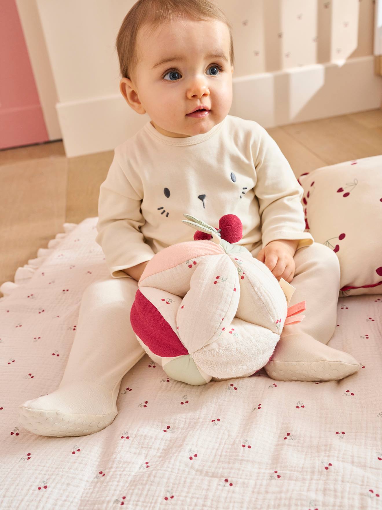 Vertbaudet Baby Sensorikball Cherry Wollweiß Einheitsgröße