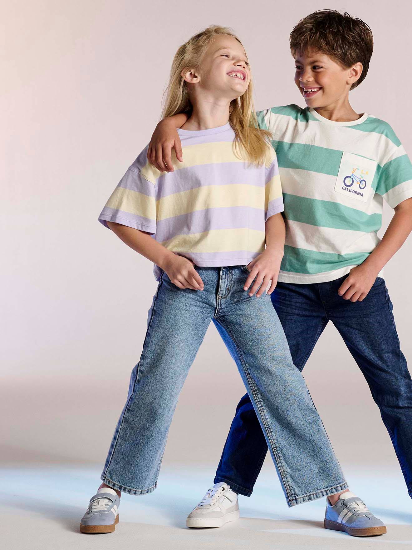 Thumbnail - Mädchen T-Shirt in Cropped-Länge