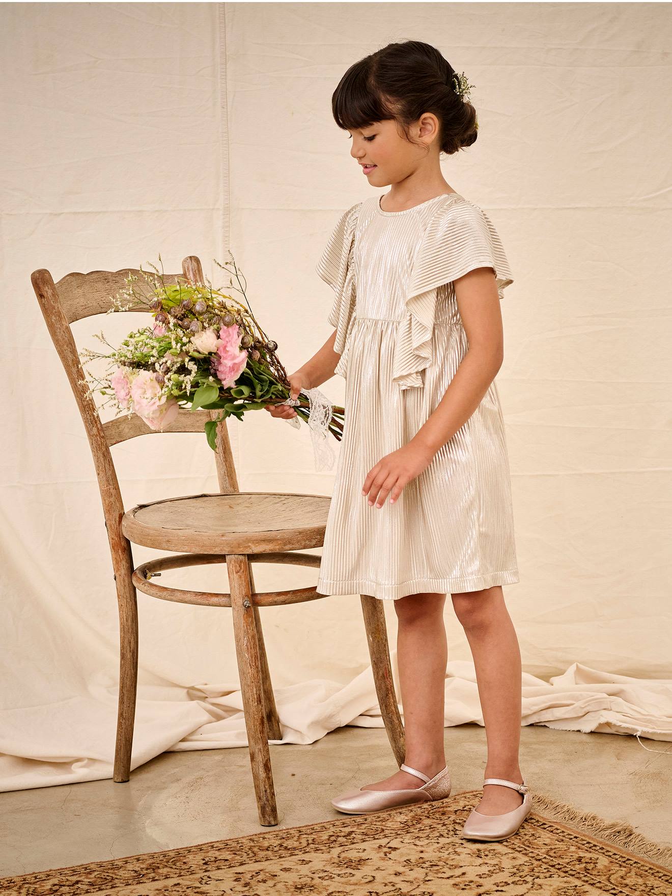 Mädchen Festkleid mit Schmetterlingsärmeln aus Lamé gold Gr. 146/152 von vertbaudet