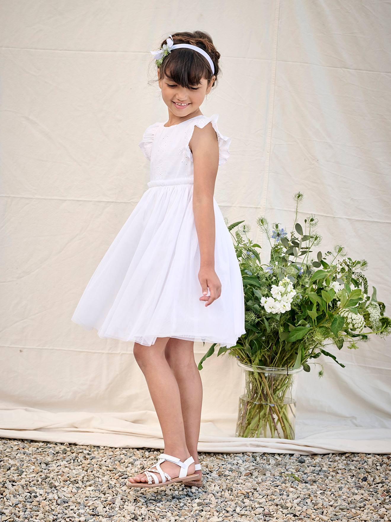 Mädchen Festkleid mit Lochstickereien & Tüllrock weiß Gr. 98/104 von vertbaudet