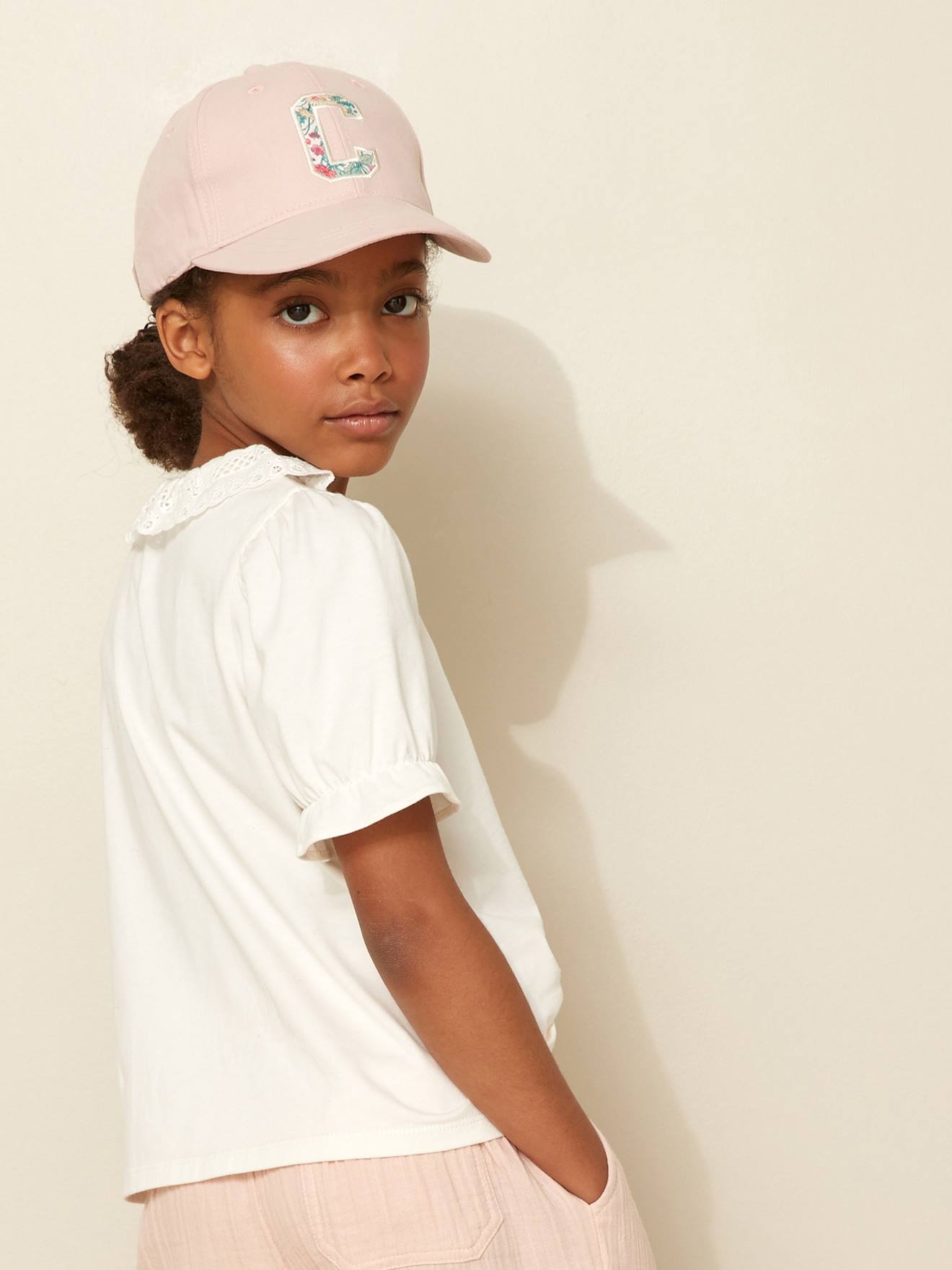 Thumbnail - Mädchen T-Shirt mit besticktem Kragen CYRILLUS