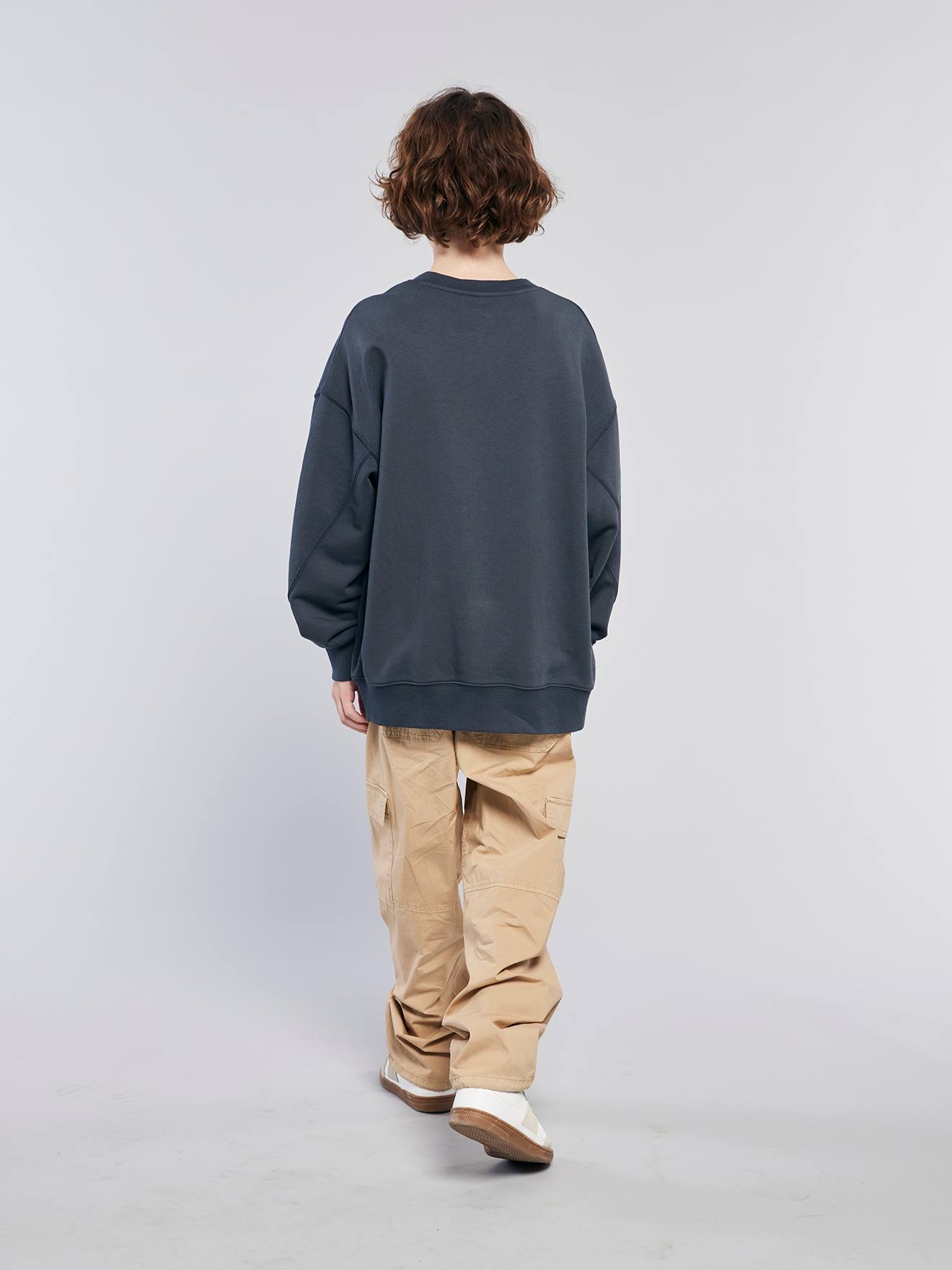 Thumbnail - Weites Jungen Sweatshirt in Washed-Optik
