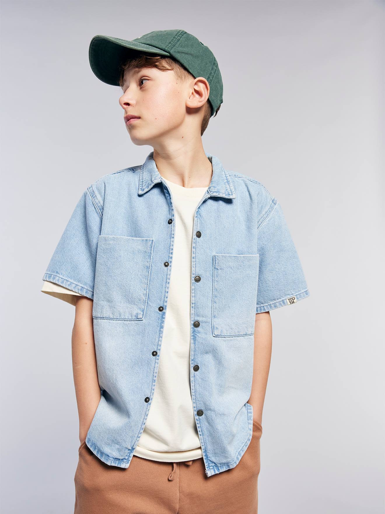 Jungen Kurzarm-Hemd aus Light-Denim JONEN gebleicht Gr. 158/164