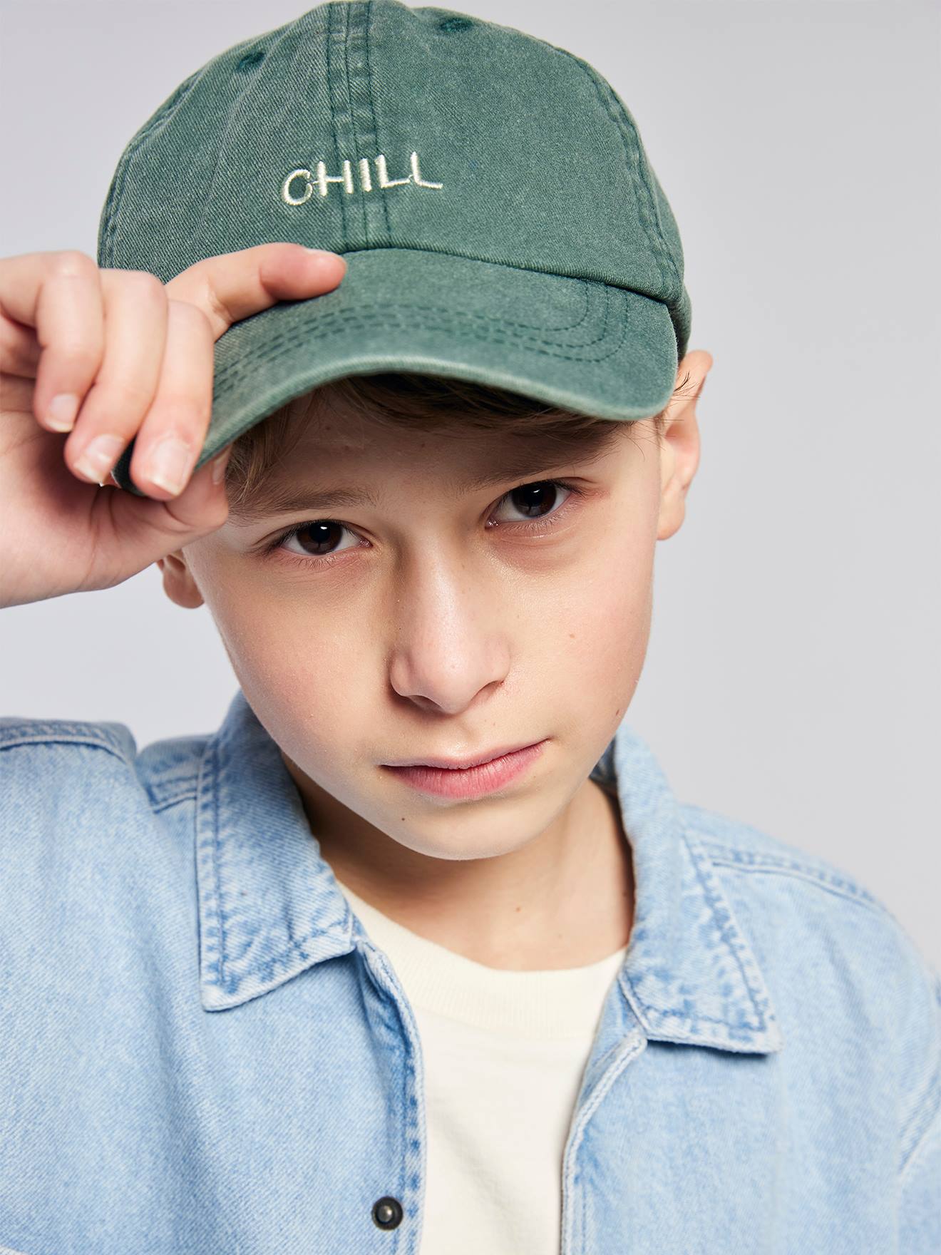 Kinder Cap mit Schriftzug CHILL