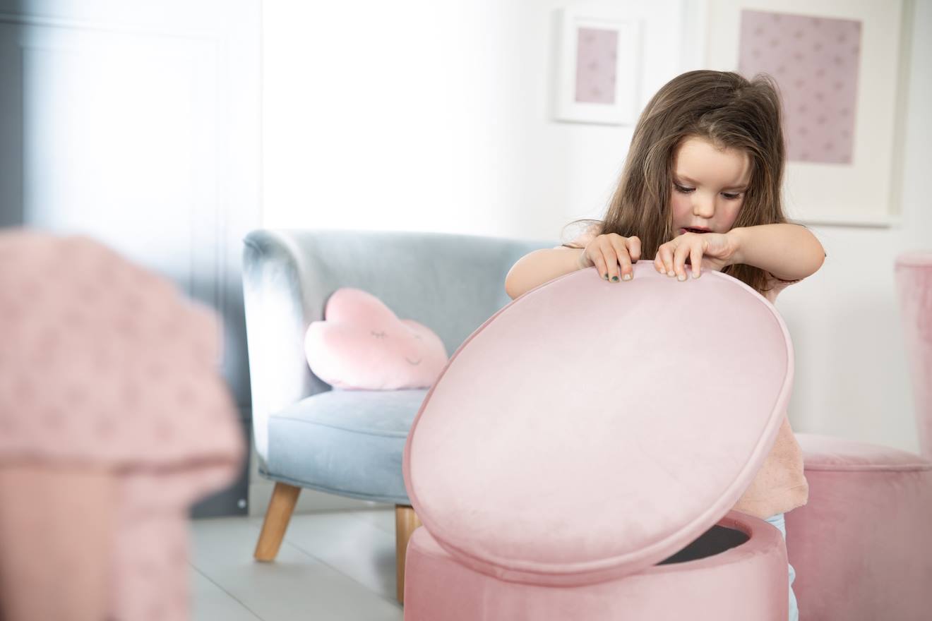 Thumbnail - Ovaler Pouf 'Lil Sofa' mit Aufbewahrungsfunktion