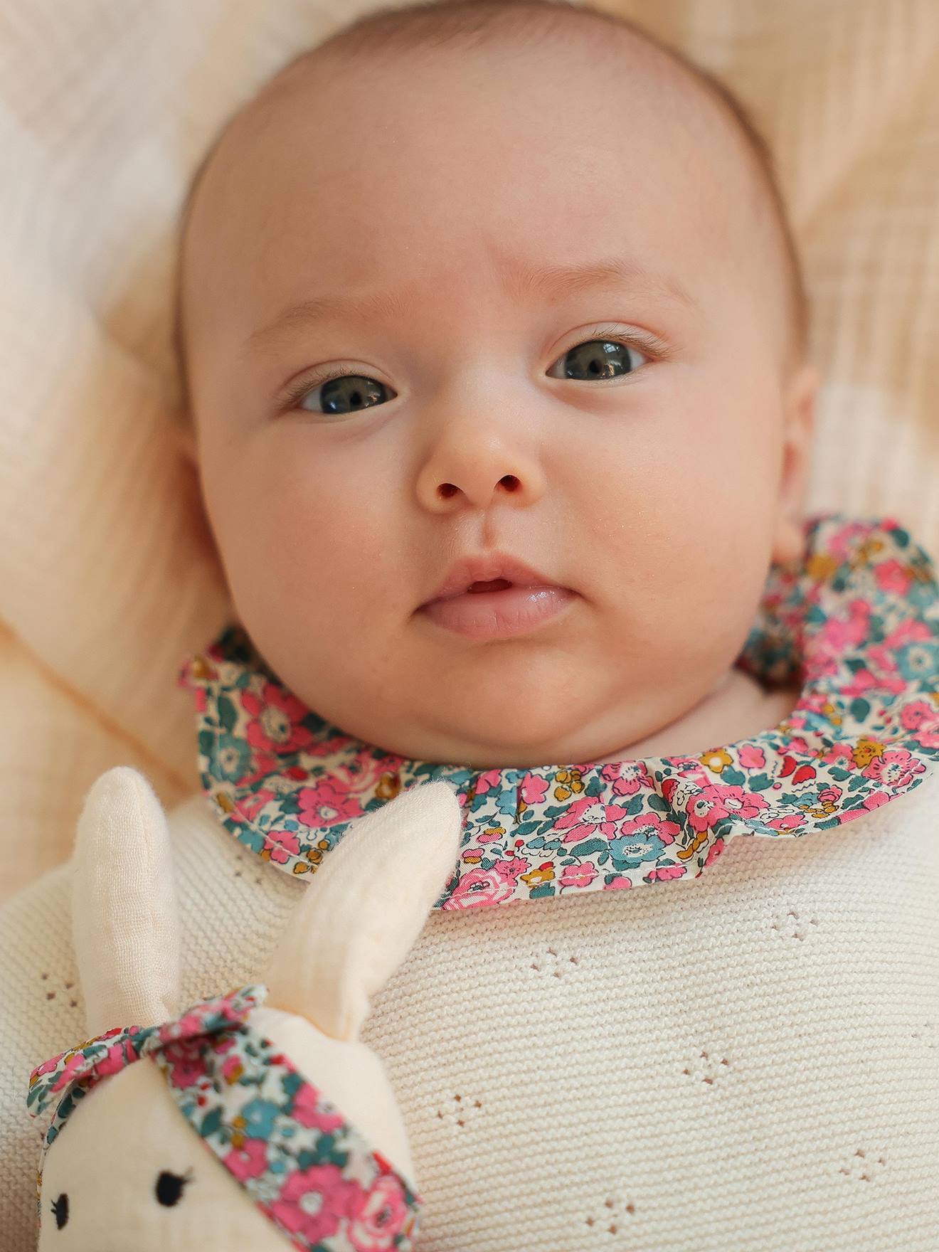 Thumbnail - Baby-Set aus Strick: Jacke & Hose ENVIE DE FRAISE