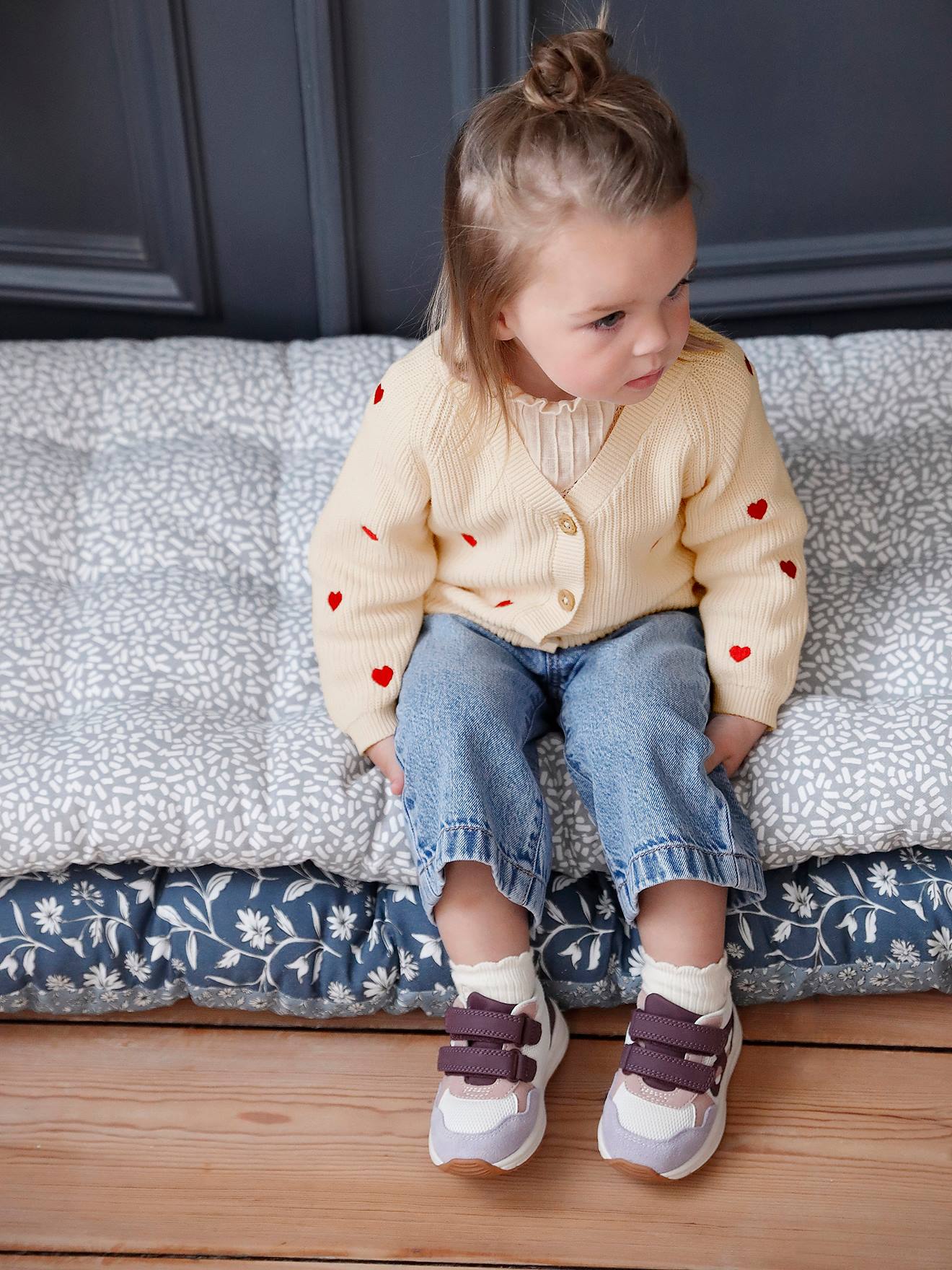 Thumbnail - Mädchen Baby Strickjacke