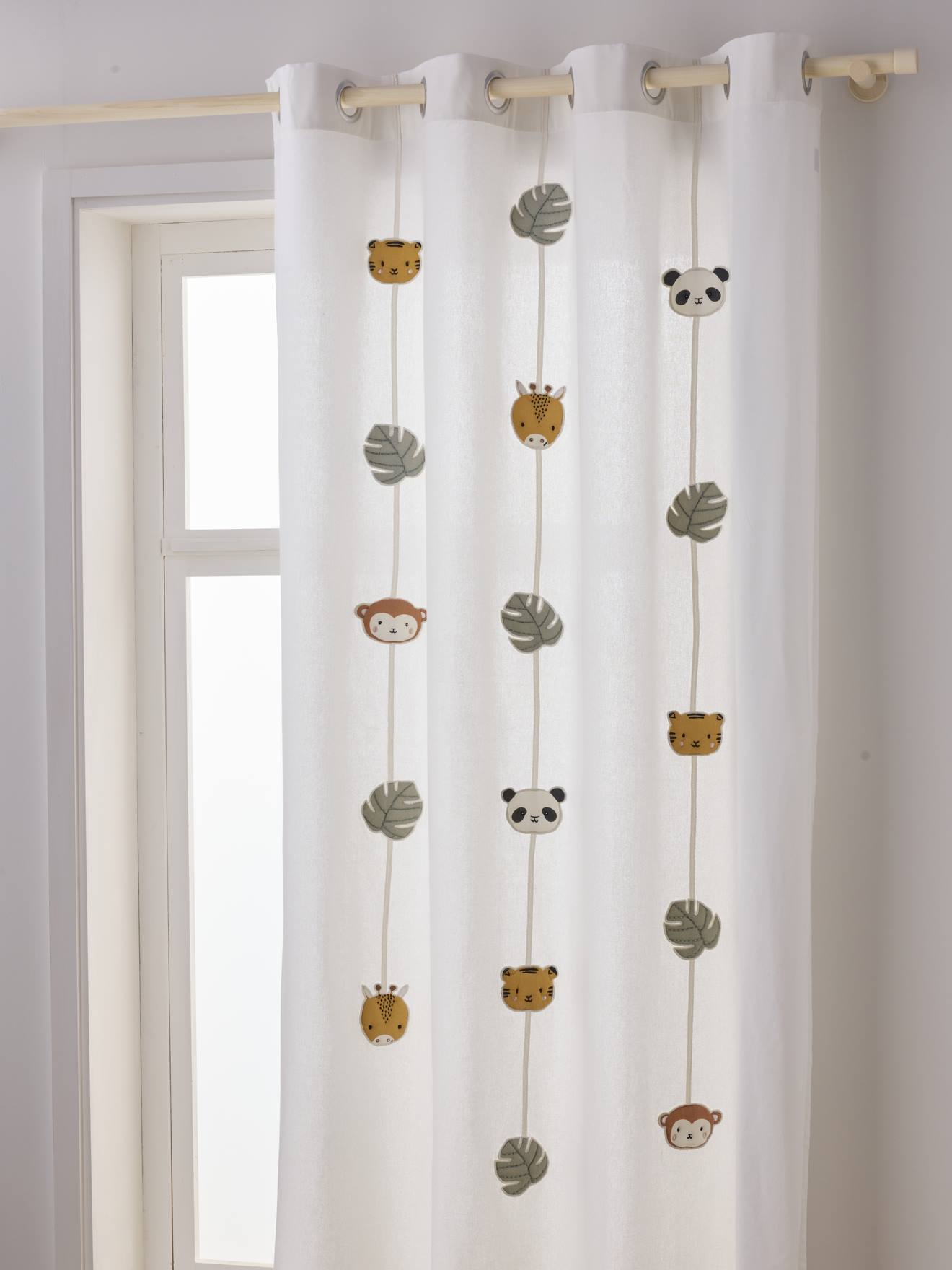 Voile-Vorhang PANDAFREUNDE mit Ösen & Girlande lichtdurchlässig halb Kinderzimmer