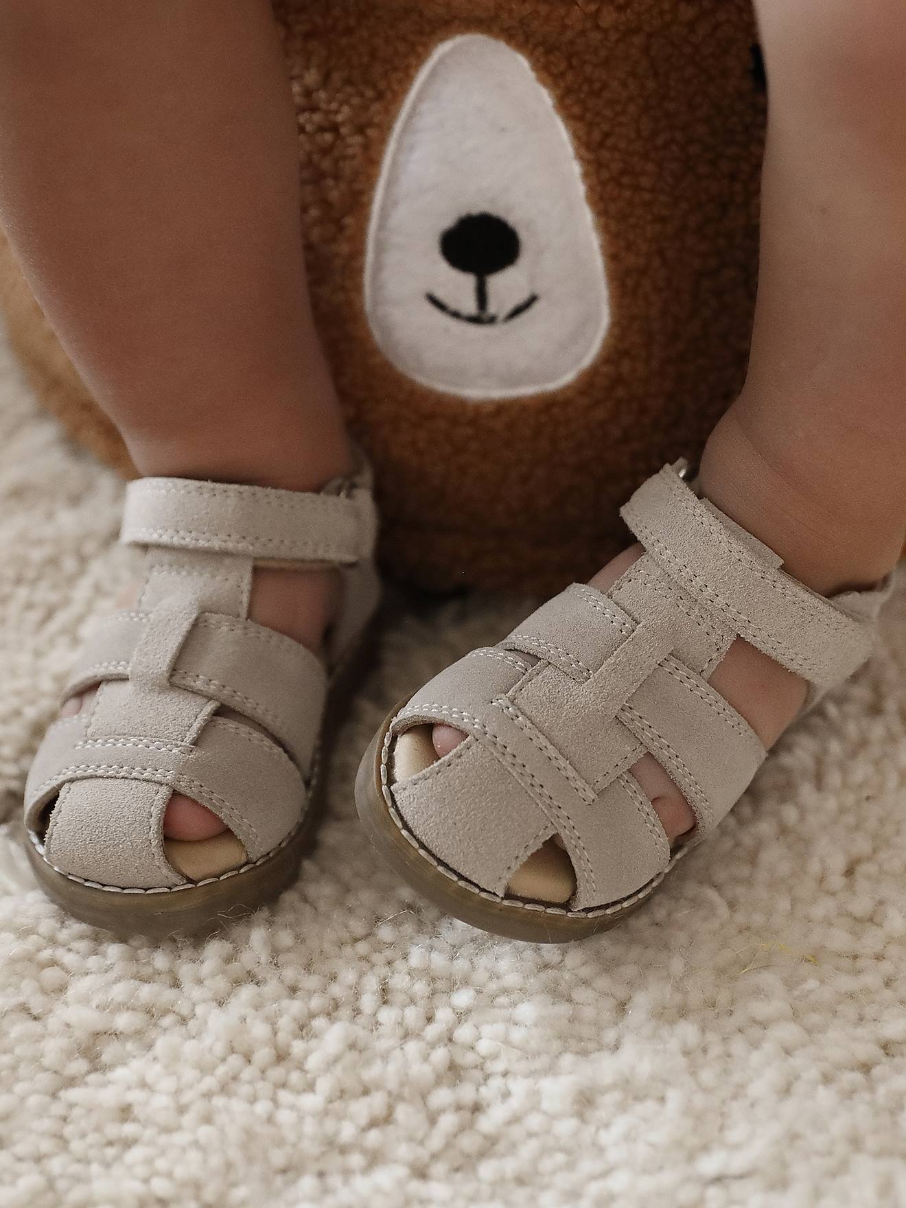 Geschlossene Baby Klett-Sandalen aus Leder