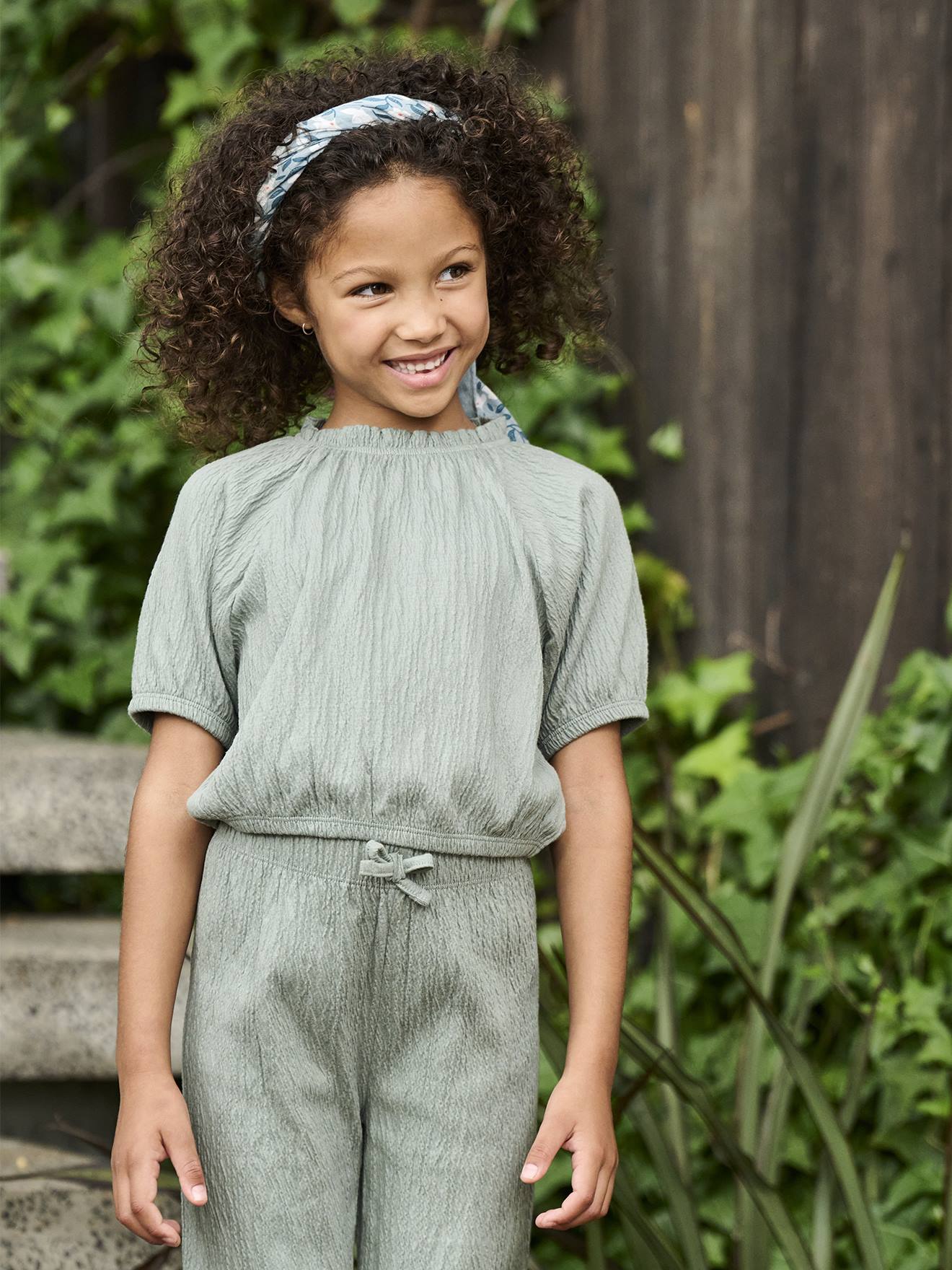 Mädchen Blusenshirt in Cropped-Länge salbei