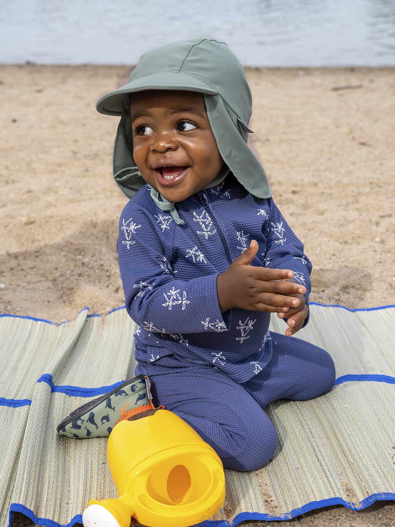 Thumbnail - Kinder Bade-Schirmmütze mit Nackenschutz Sterntaler