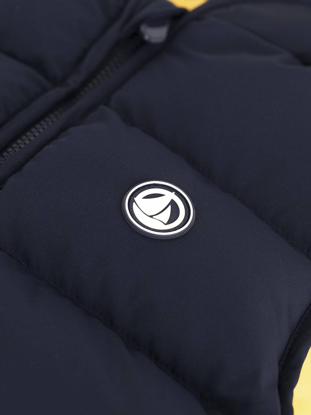 Thumbnail - Ärmellose Wende-Steppjacke für Kinder PETIT BATEAU