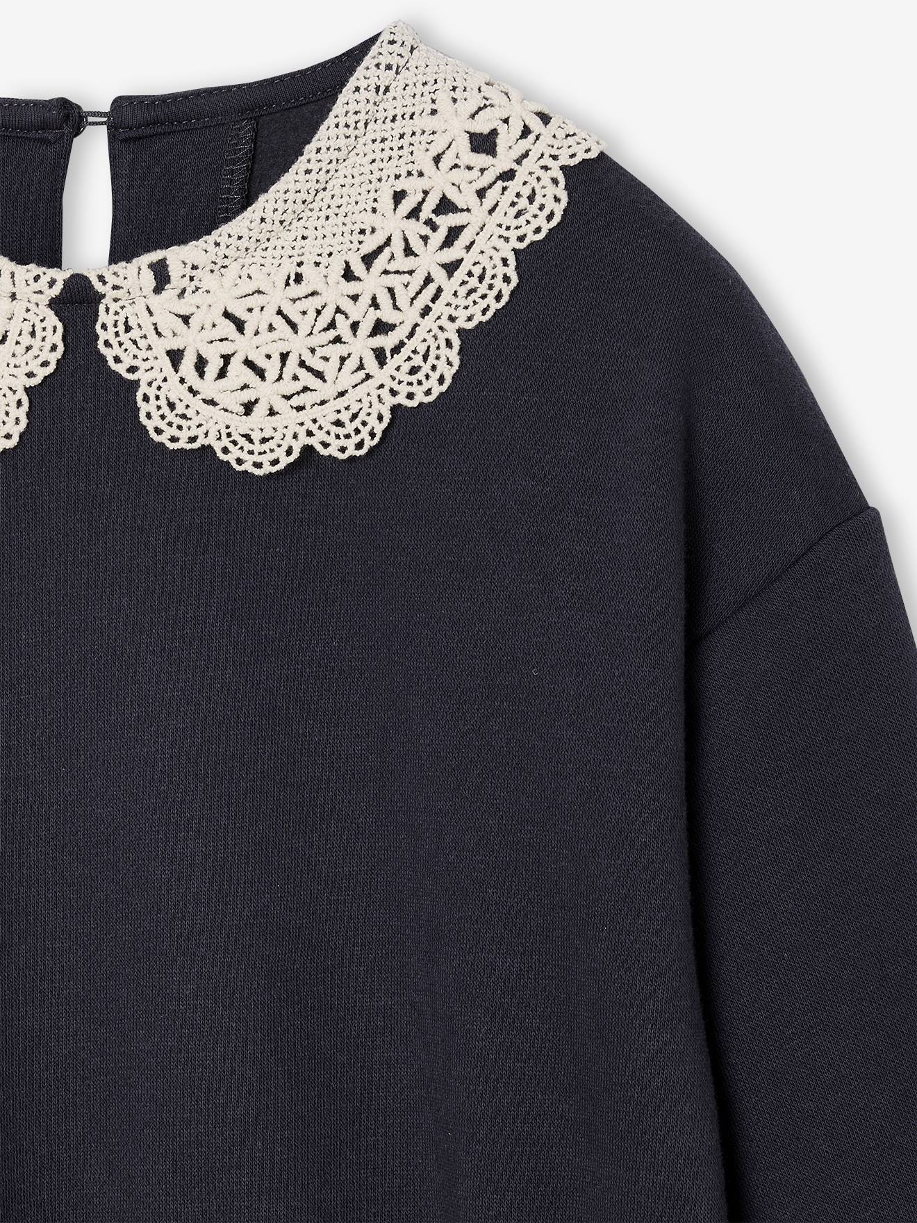 Thumbnail - Mädchen Sweatkleid mit Makramee-Kragen und Recycling-Polyester