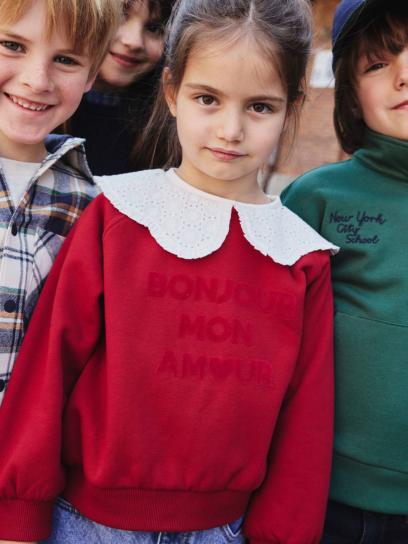Mädchen Sweatshirt mit breitem Kragen