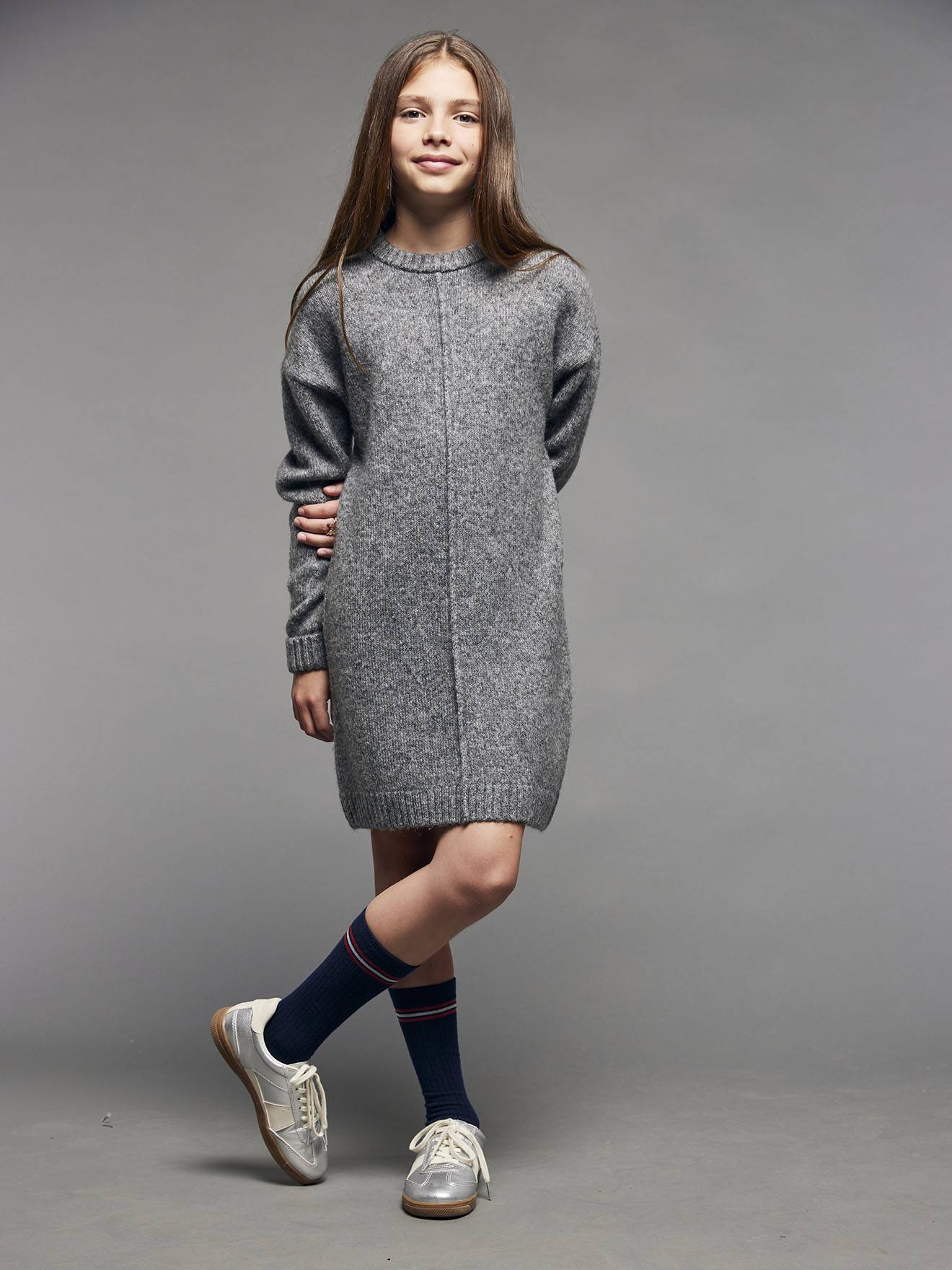 Mädchen Strickkleid mit kleinem Herz JONEN