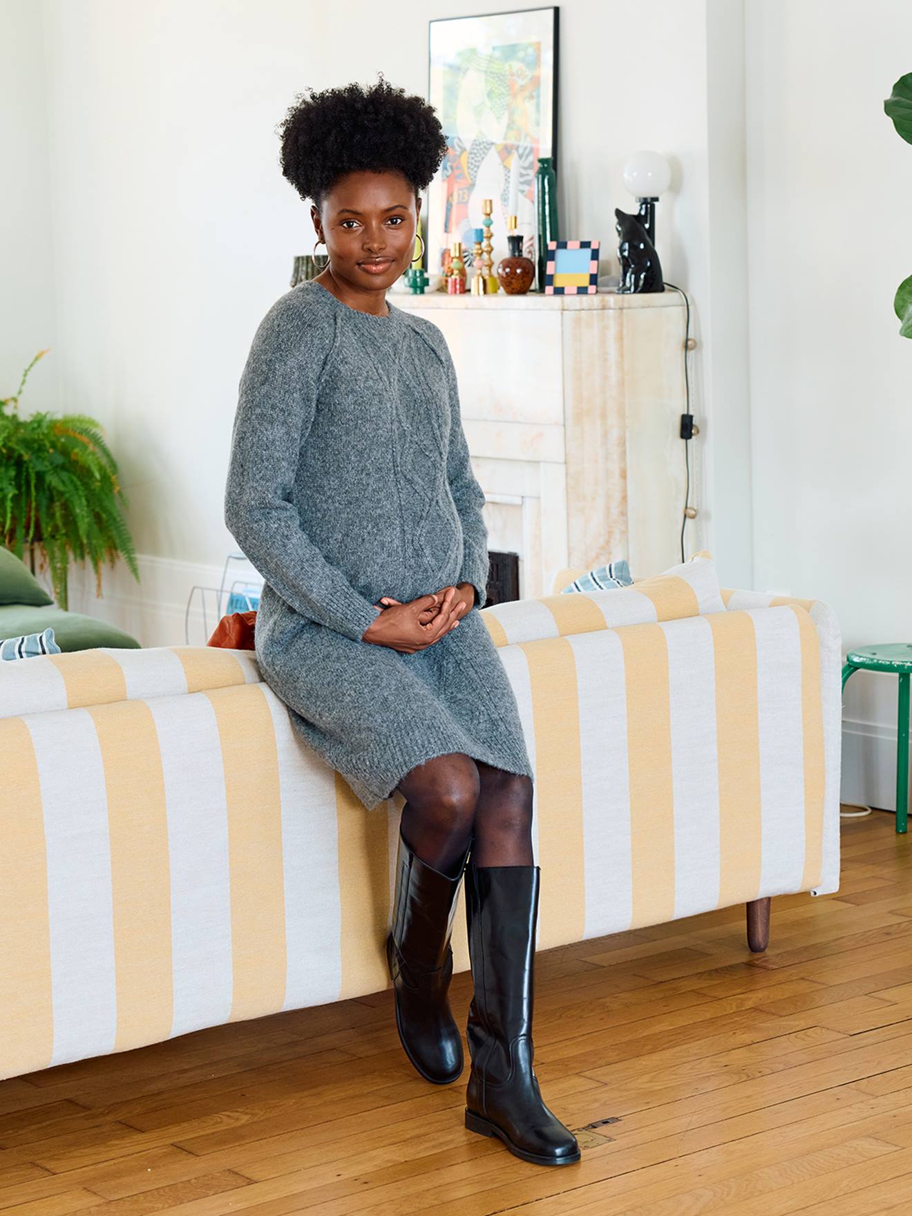 Strickkleid mit Zopfmuster für Schwangerschaft und Stillzeit