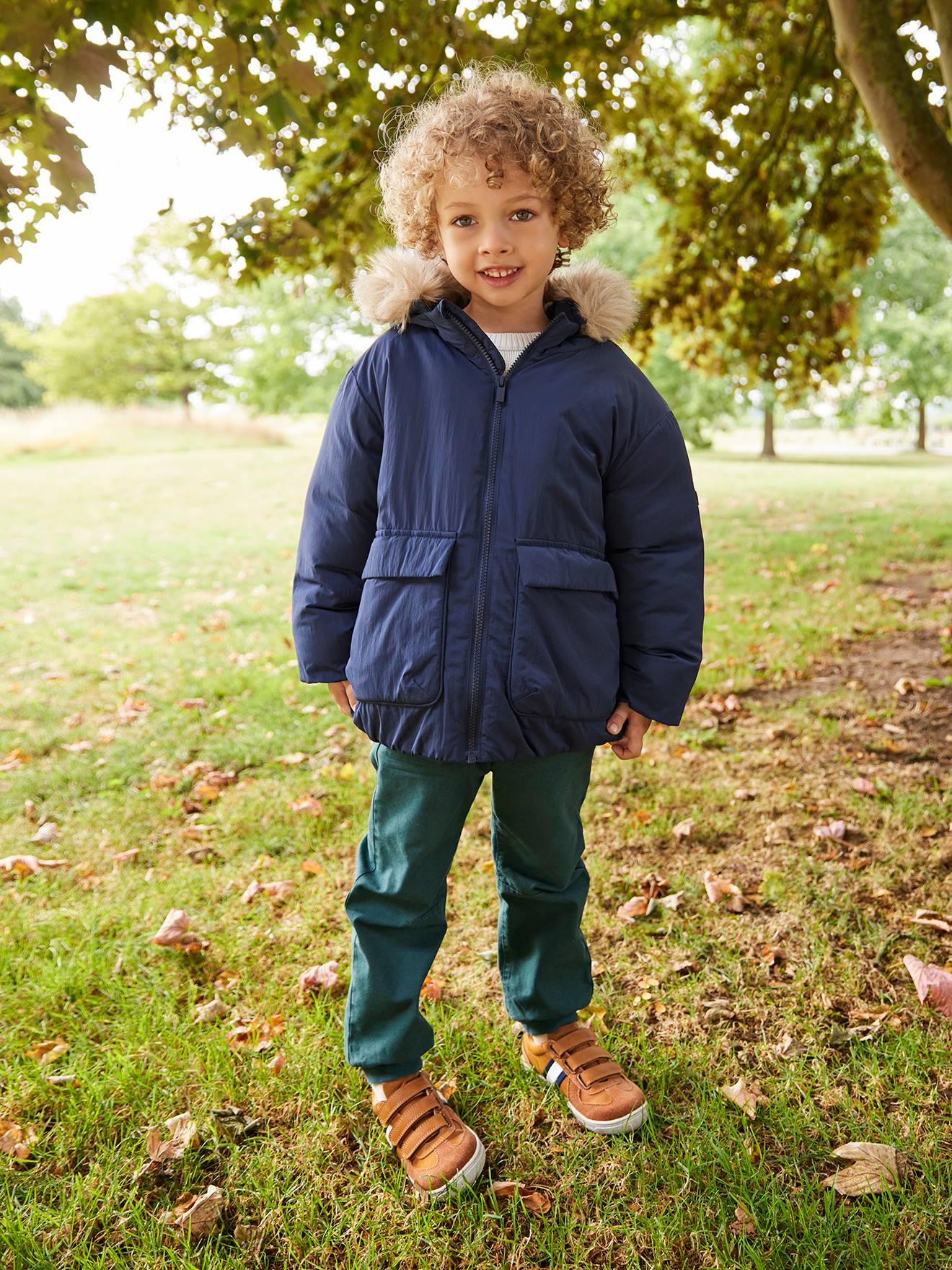 Thumbnail - Warme Jungen Jacke mit Kapuze und Fleecefutter