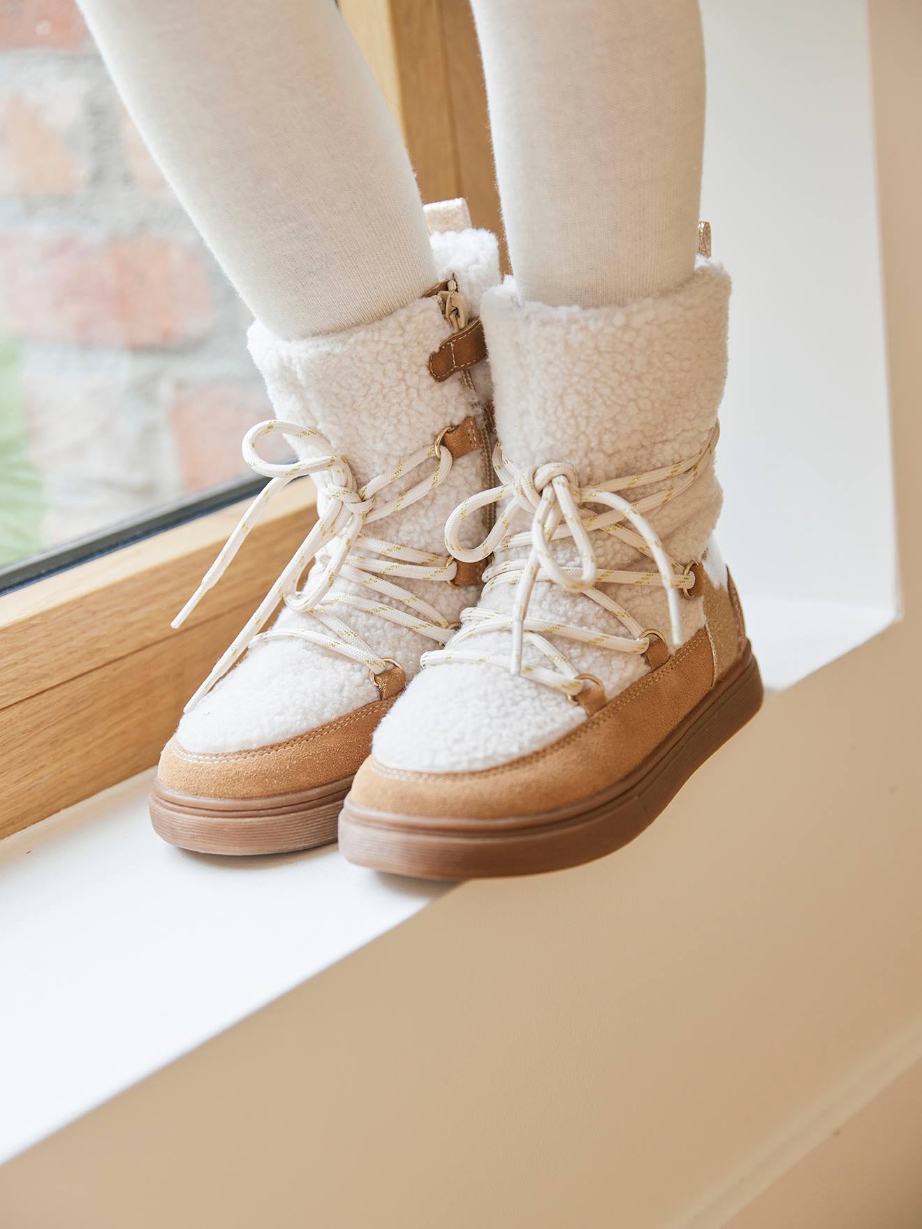 Gefütterte Kinder Boots mit Schnürung und Reißverschluss camel
