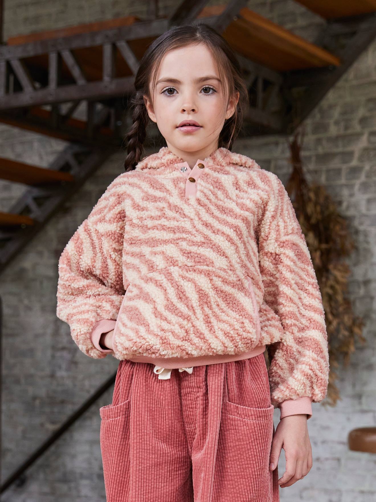 Thumbnail - Mädchen Kapuzenpullover aus Teddyfleece pudrig