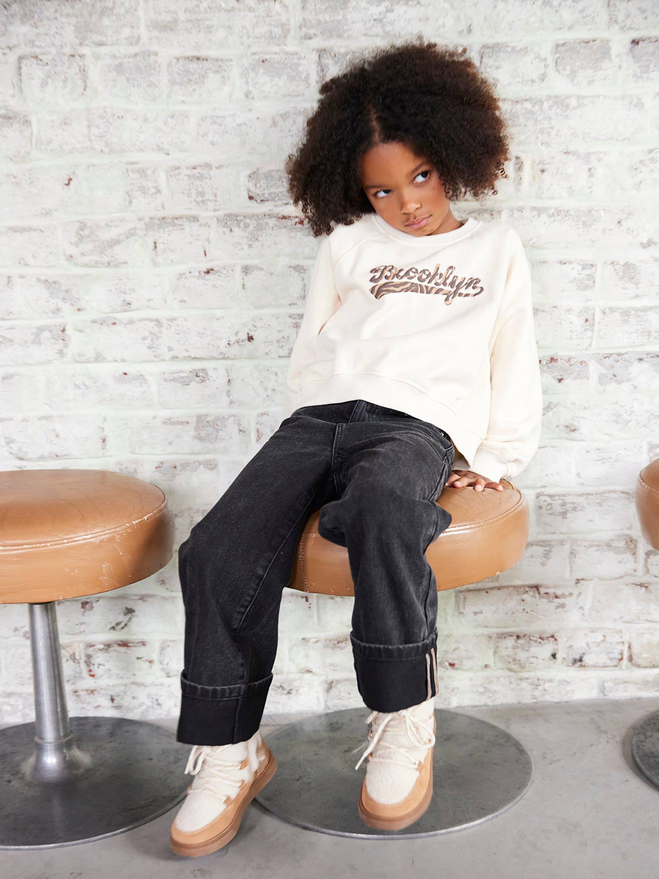 Weite Jeans mit breiten Umschlägen für Mädchen schwarz denim Gr. 158 von vertbaudet